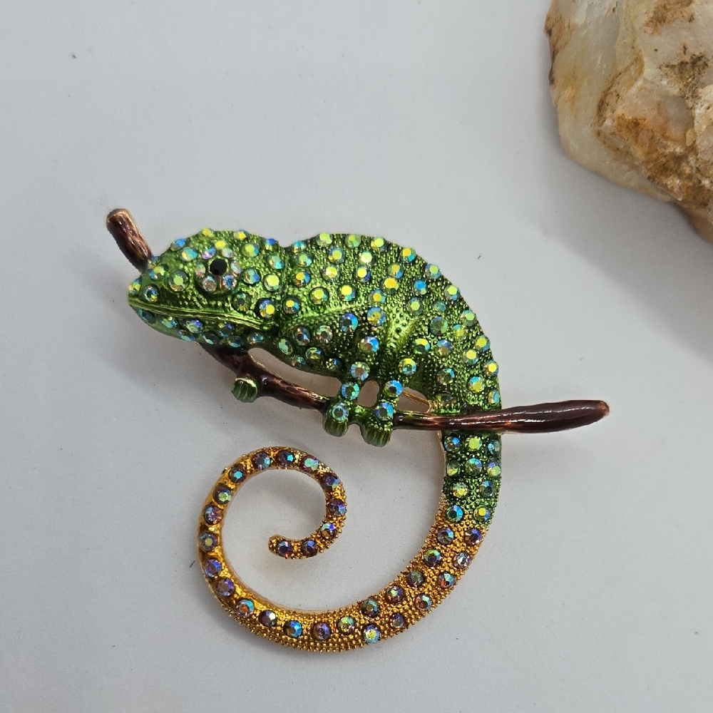 Green Chameleon Rhinestone Brooch Large Crystal Reptile Lizard Pin Statement - Picture 1 of 6